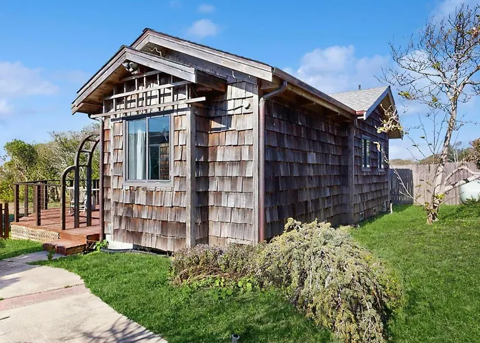 Perched On The Bluff - Casita
